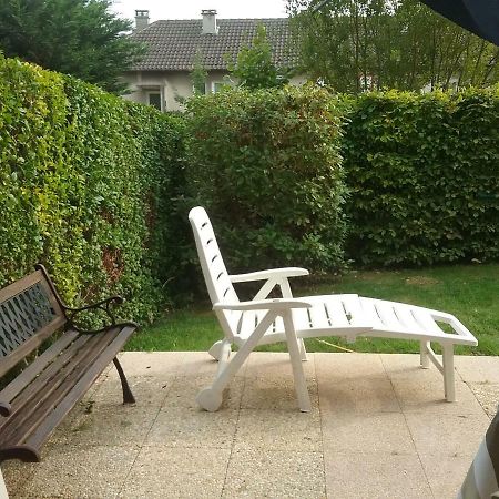 appartement proche mer avec jardin ensoleillé Houlgate Buitenkant foto