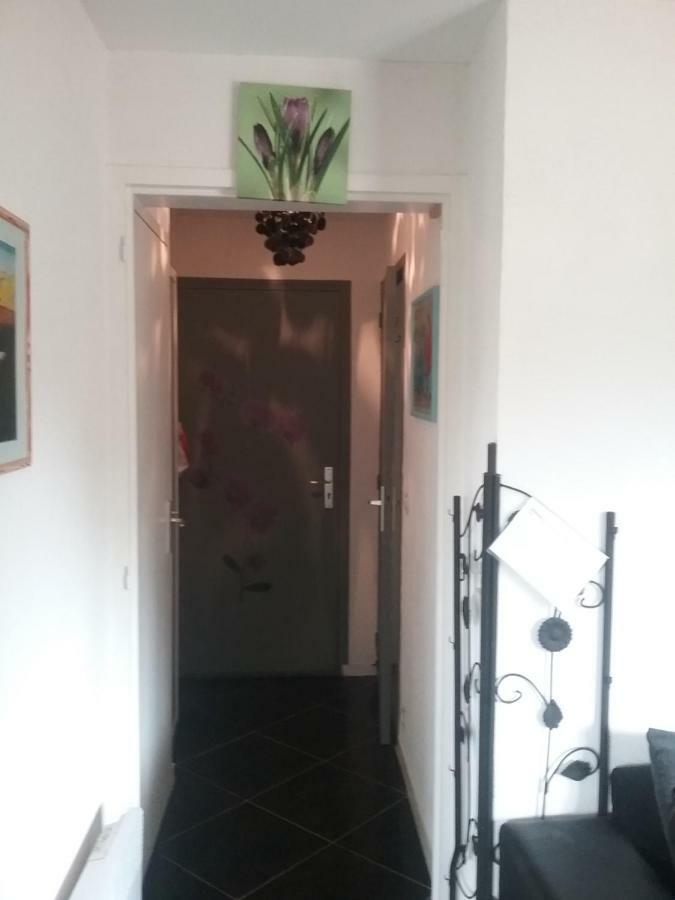 appartement proche mer avec jardin ensoleillé Houlgate Buitenkant foto