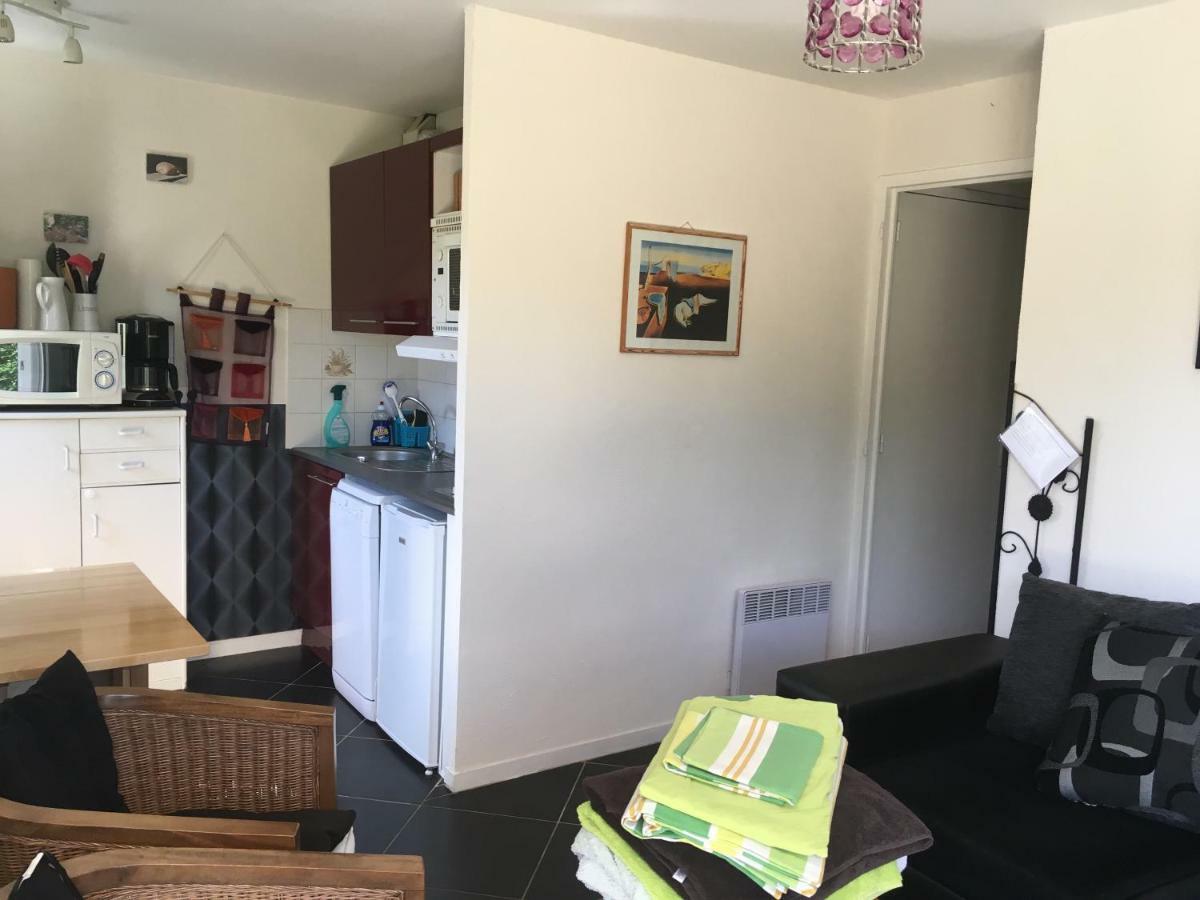 appartement proche mer avec jardin ensoleillé Houlgate Buitenkant foto