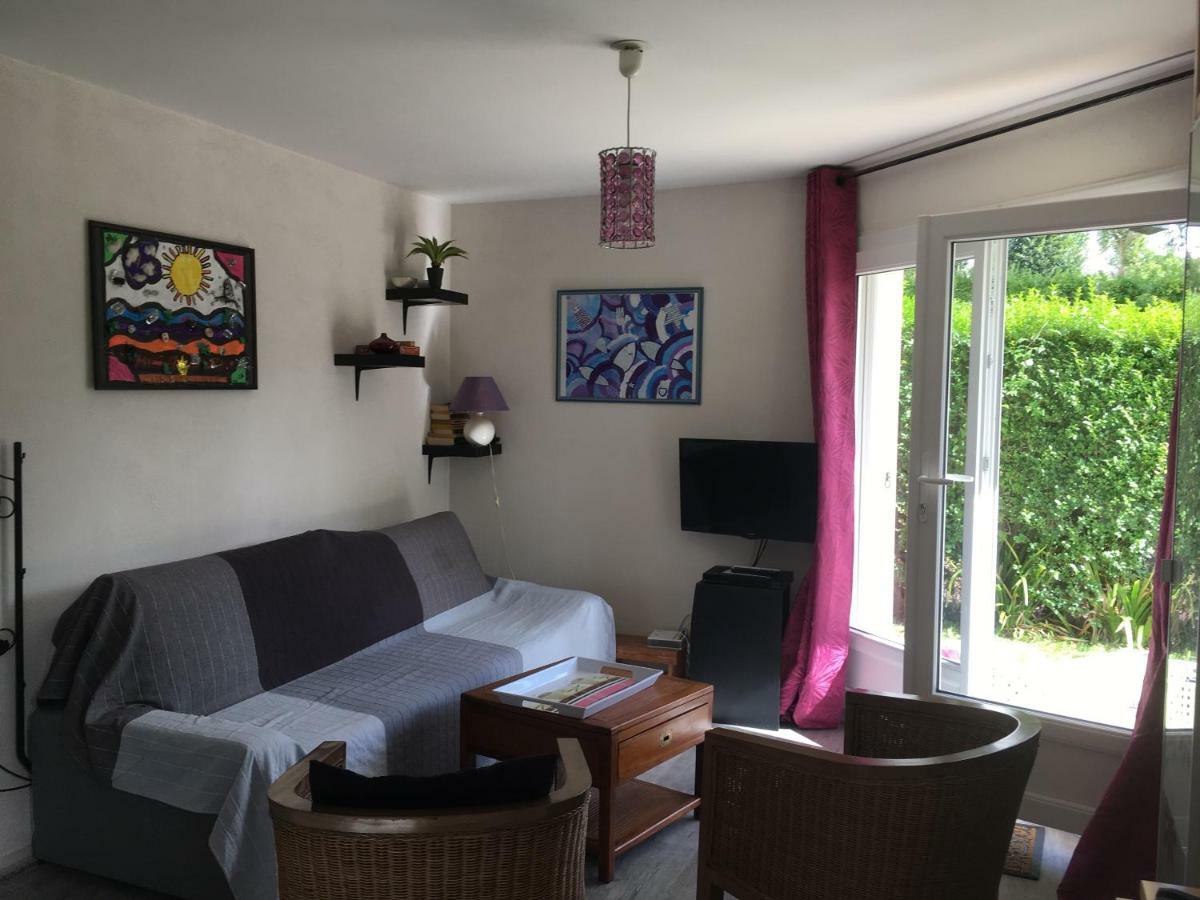 appartement proche mer avec jardin ensoleillé Houlgate Buitenkant foto